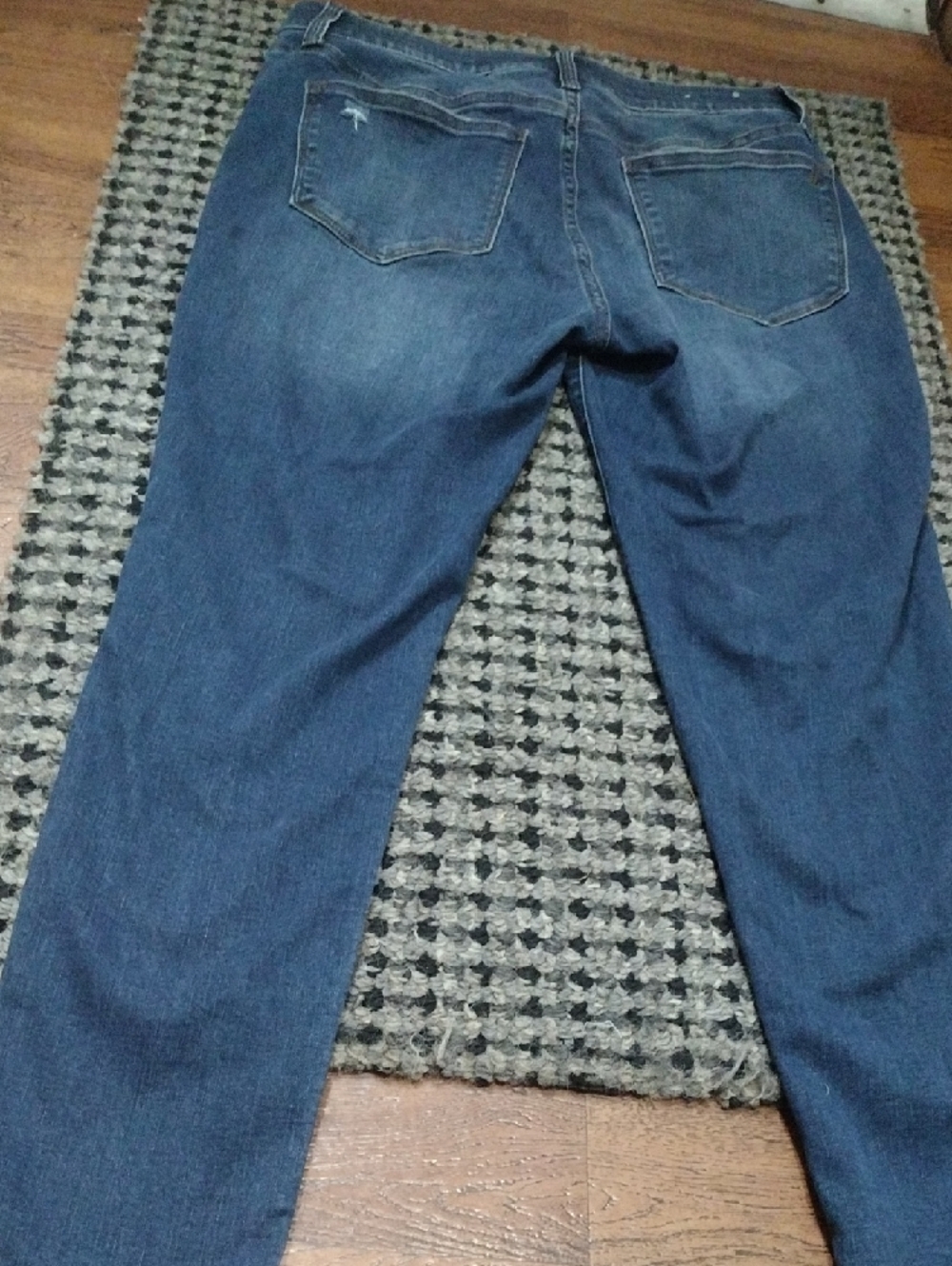 LuLaRoe Women's Dark Blue Distressed Stretchy Skinny Jeans - Picture 10 of 10